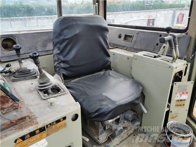 Komatsu D85-21 Telaketjupuskutraktorit