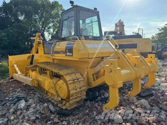 Komatsu D 85 EX Telaketjupuskutraktorit