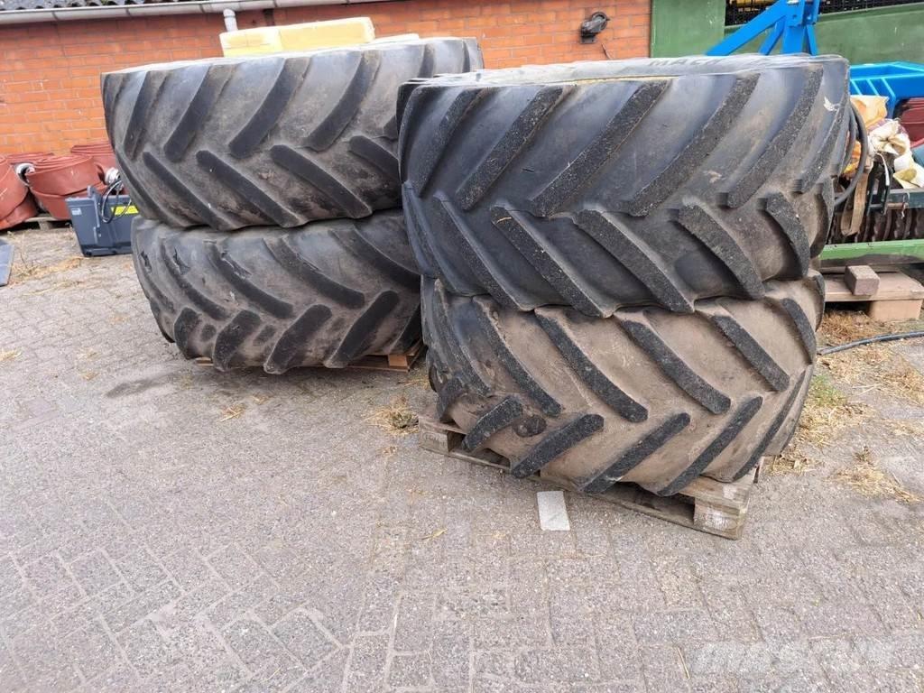 John Deere 7930 Traktorit