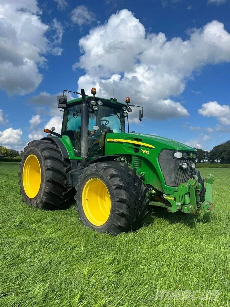 John Deere 7930 Traktorit
