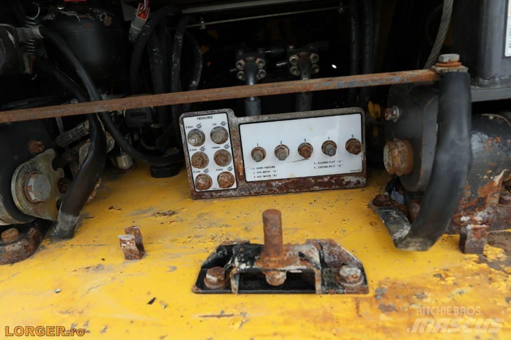 New Holland D 180 Telaketjupuskutraktorit