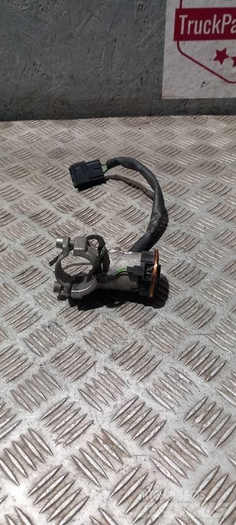 Iveco Daily    2991729 Ohjaamot ja sisustat
