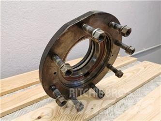 JLG 307 wheel hub Renkaat ja vanteet