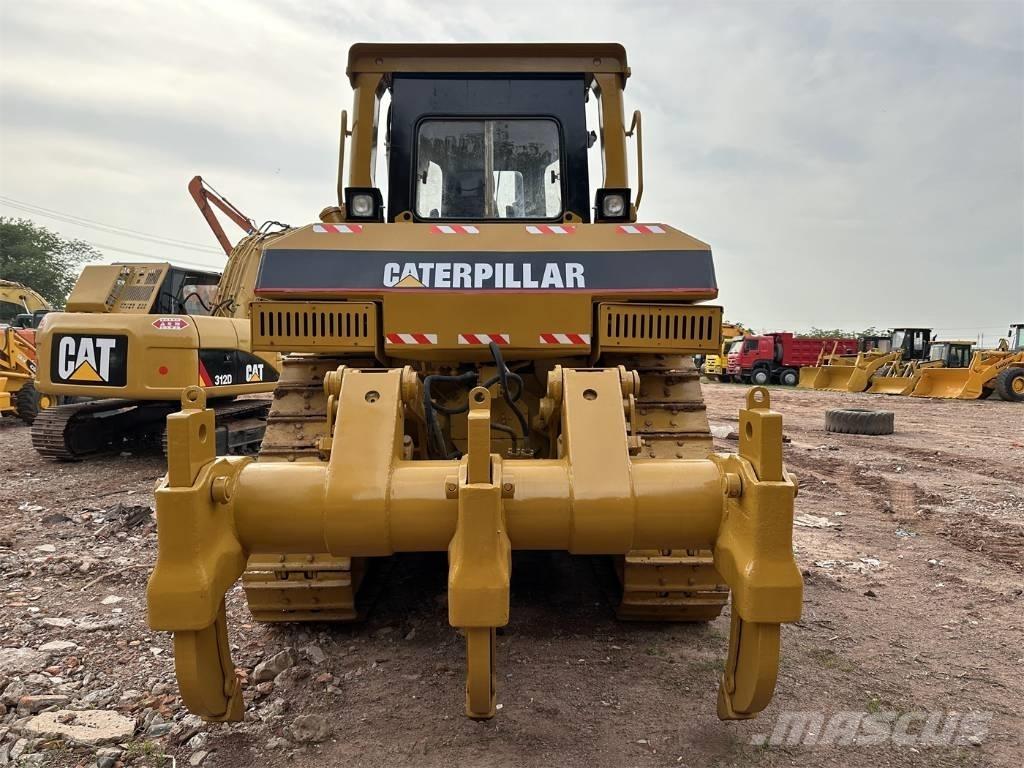 CAT D7R Telaketjupuskutraktorit