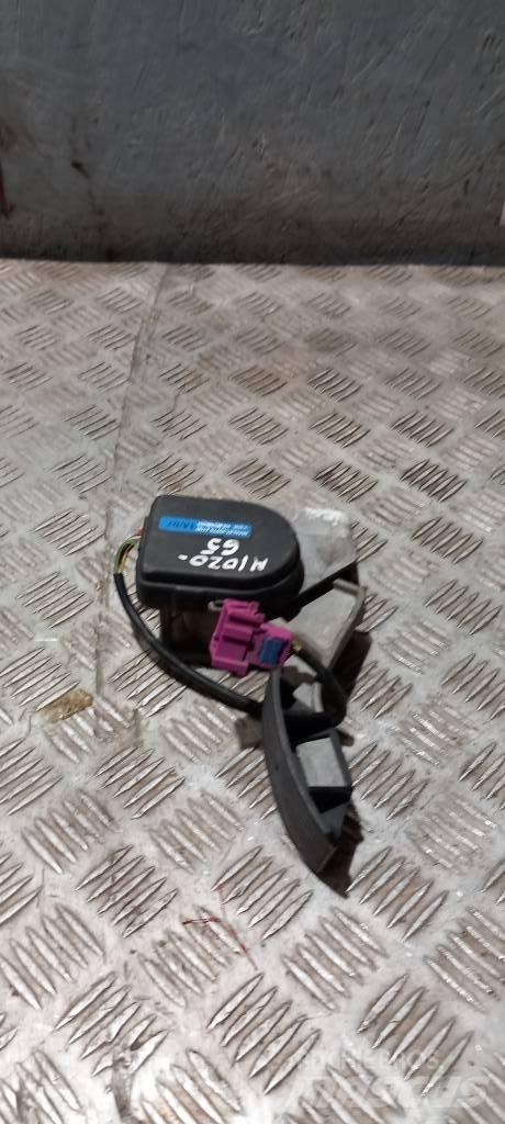 MAN TGA   81259706100 Ohjaamot ja sisustat