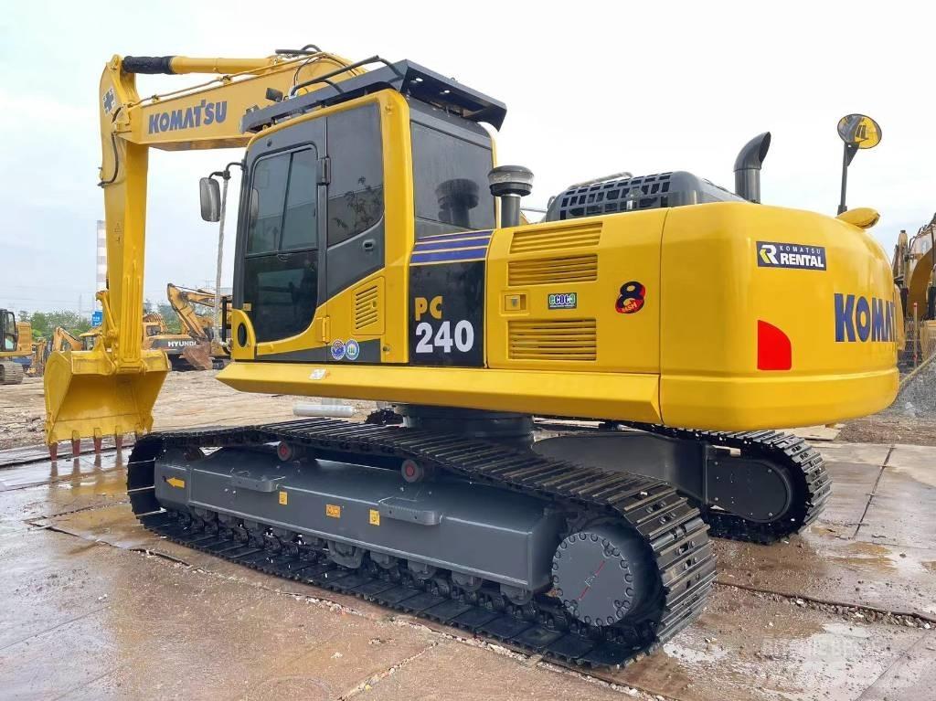 Komatsu PC 240LC-8 Telakaivukoneet