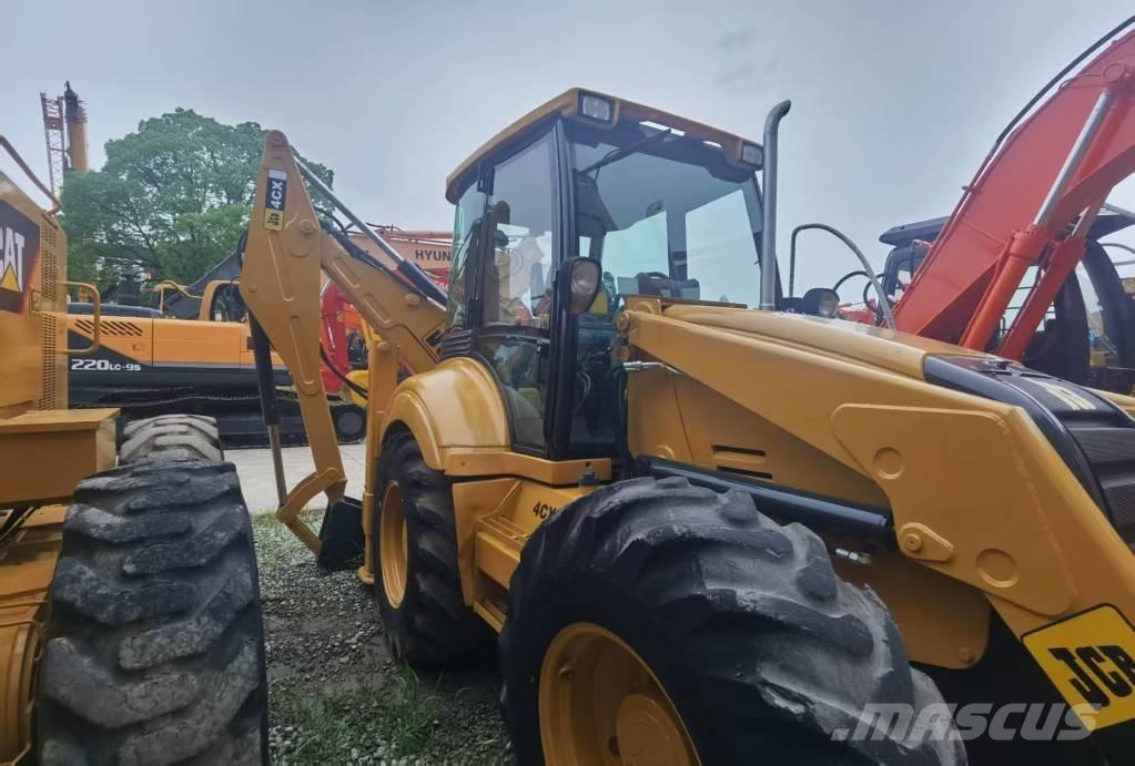 JCB 4 CX Kaivurikuormaajat