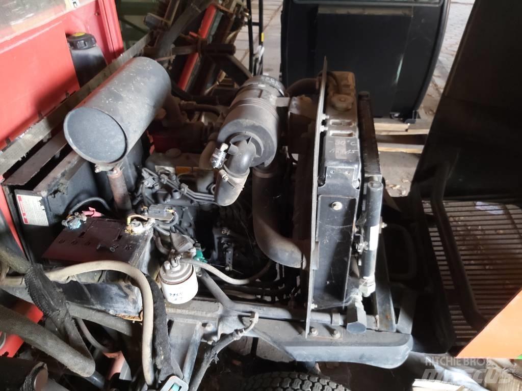 Jacobsen LF4677 Väyläleikkuri