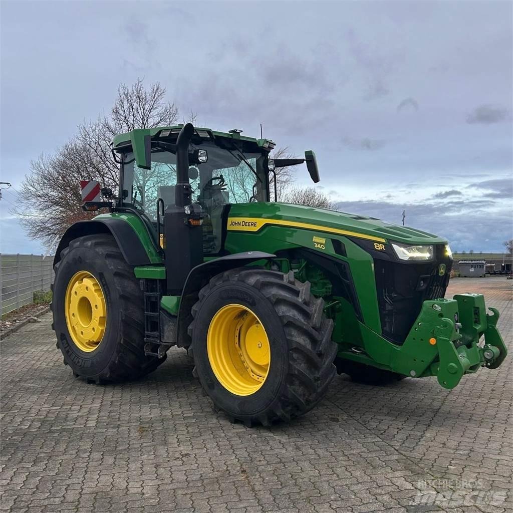 John Deere 8R340 Traktorit