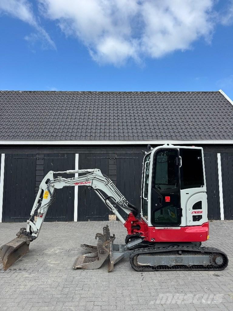 Takeuchi TB 325 R Minikaivukoneet < 7t