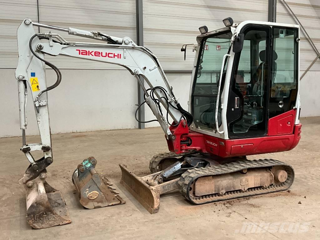 Takeuchi TB 230 Minikaivukoneet < 7t