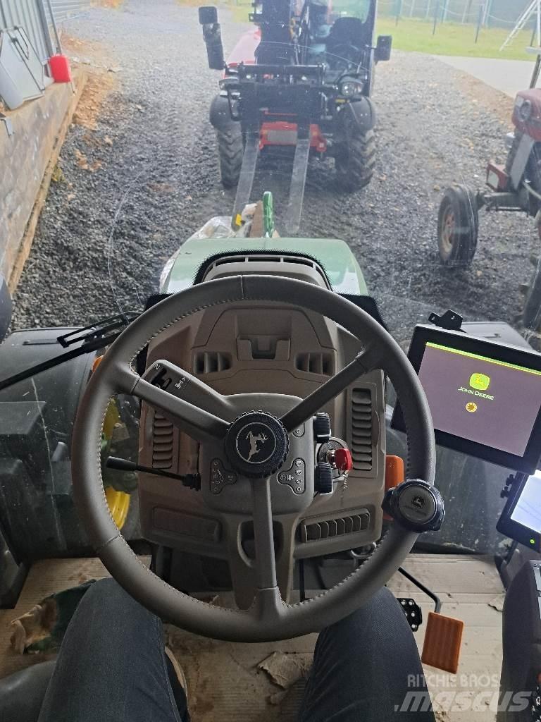 John Deere 6120 M Traktorit