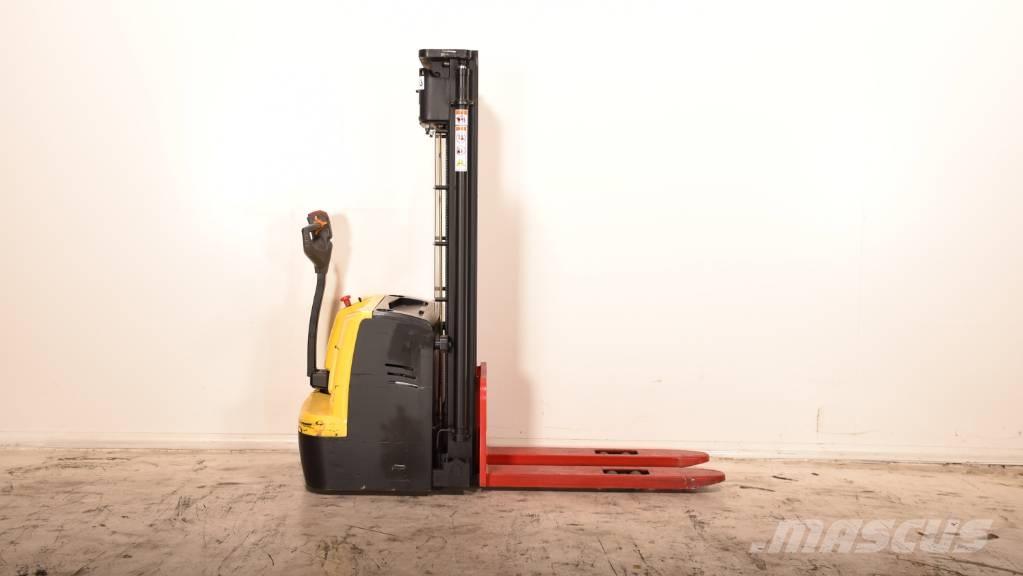 Hyster S1.5UT-24 Käyden ajettavat pinoamistrukit