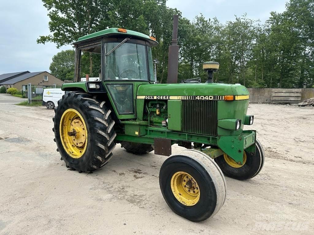 John Deere 4040 Traktorit