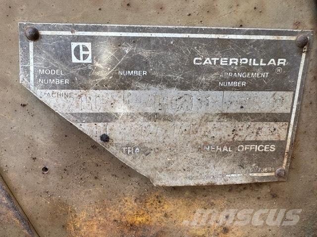 CAT 215 C LC Telakaivukoneet