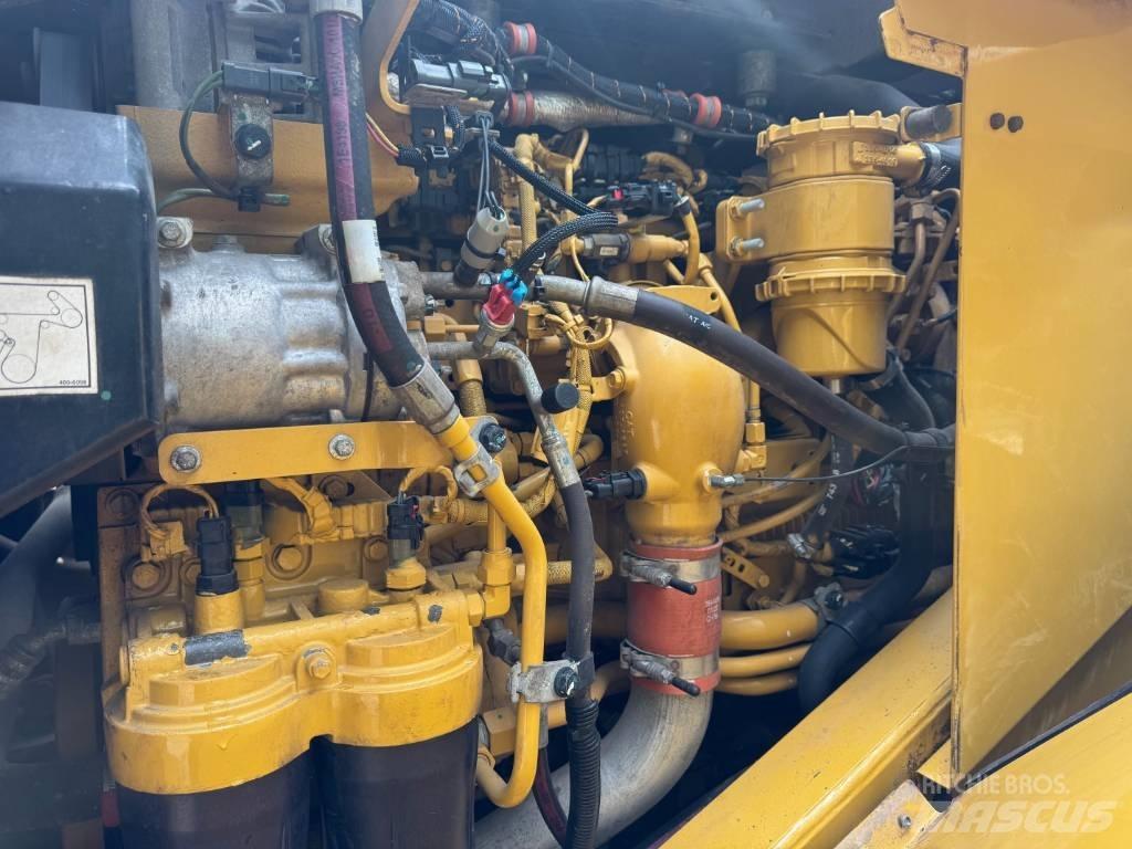 CAT 966 M Pyöräkuormaajat