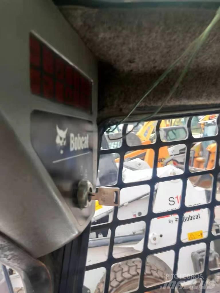 Bobcat S 300 Liukuohjatut kuormaajat