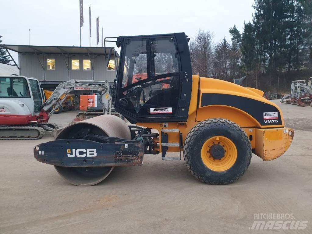 JCB VM 75 D Yksivalssijyrät
