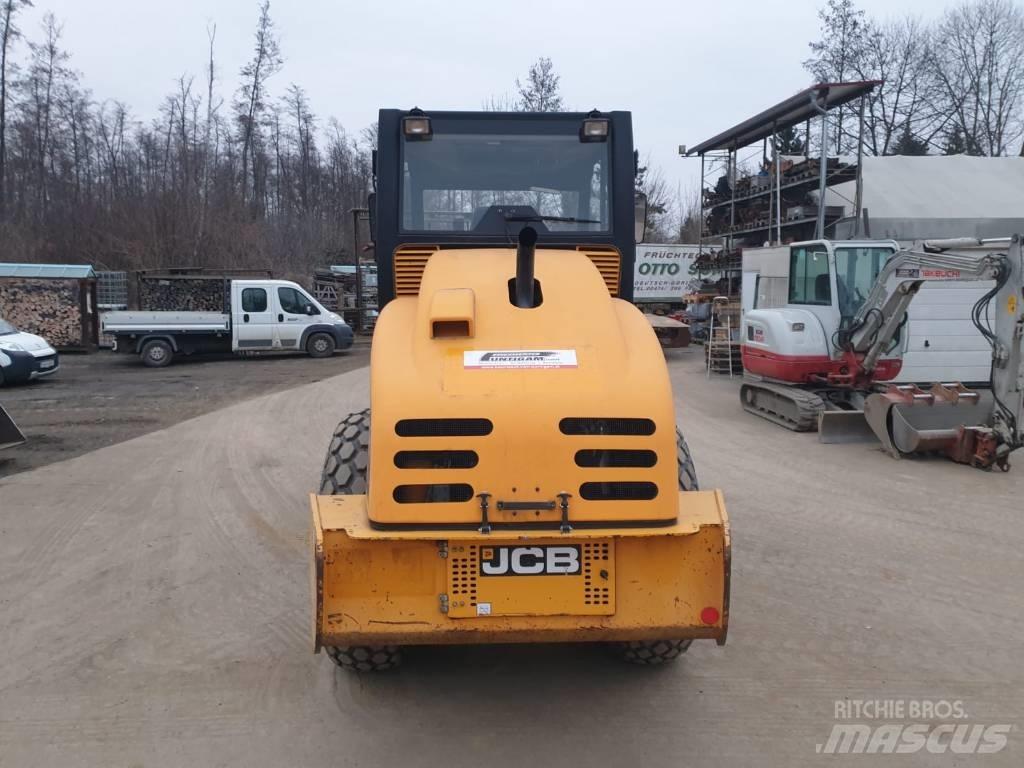 JCB VM 75 D Yksivalssijyrät