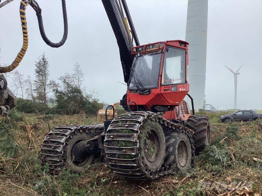 Komatsu 911.4 Harvesterit