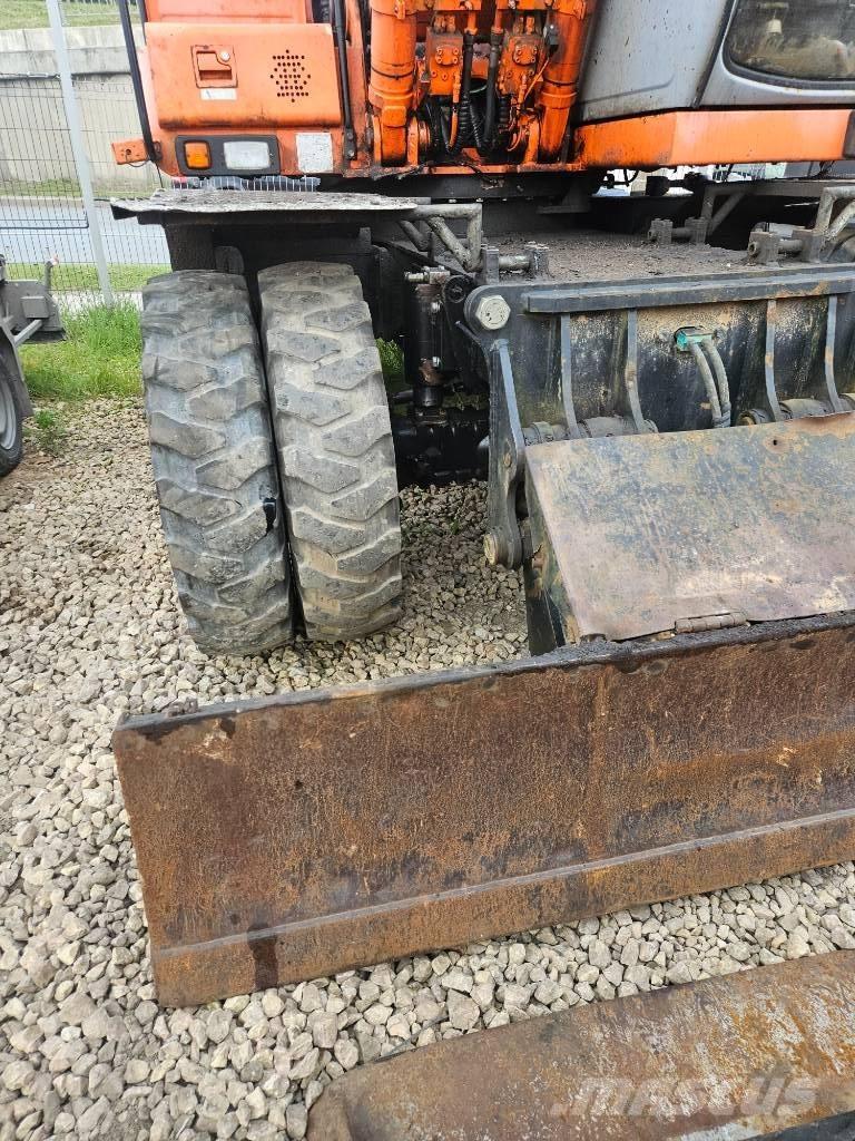 Fiat-Hitachi EX165W Pyöräkaivukoneet