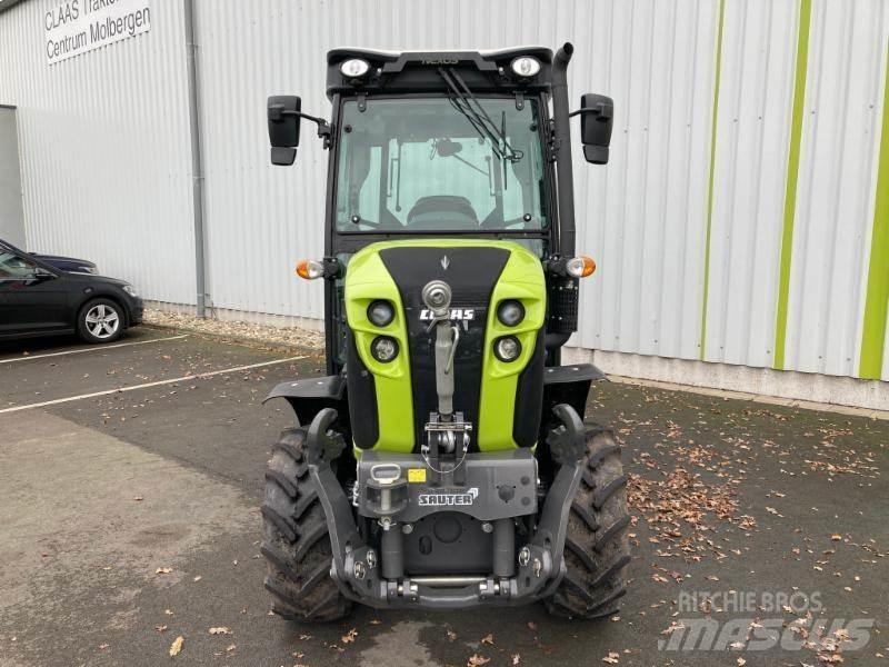 CLAAS NEXOS 240 M Traktorit