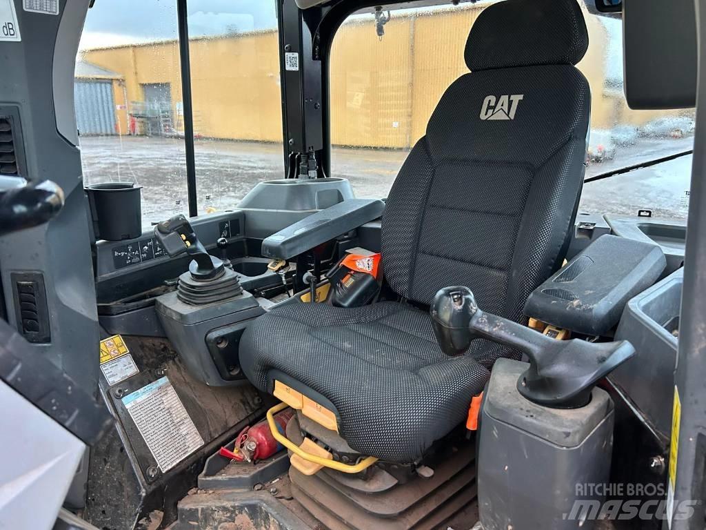 CAT D 6 LGP Telaketjupuskutraktorit