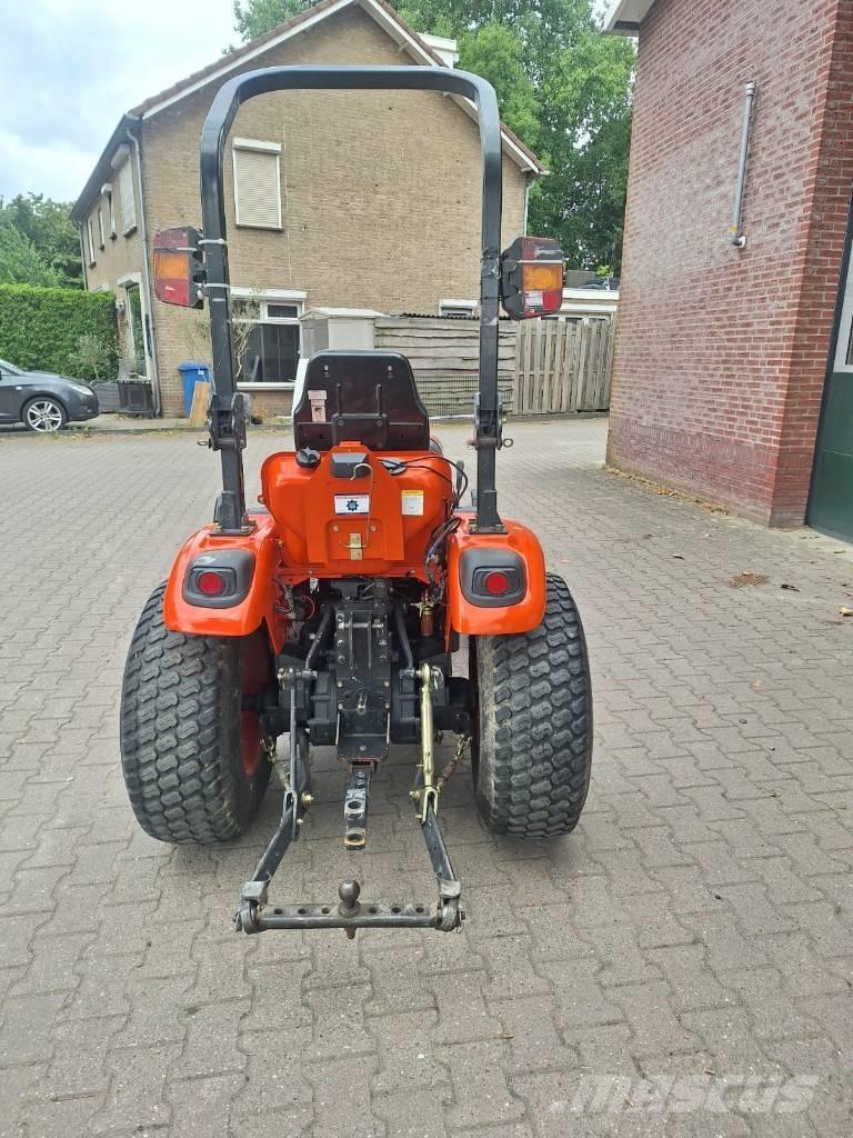 Kioti CK2810 HST Traktorit