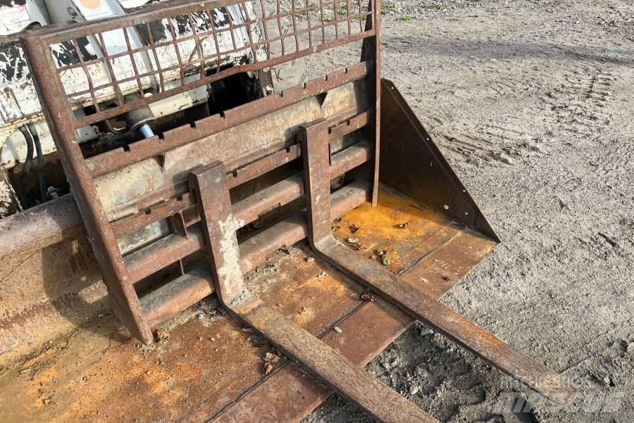 Bobcat A 220 Liukuohjatut kuormaajat