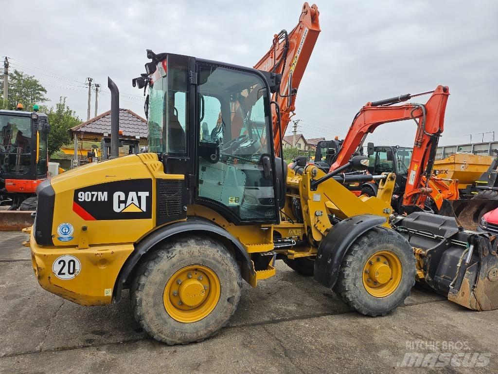 CAT 907M Pyöräkuormaajat