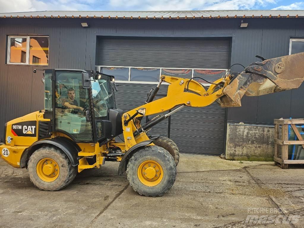 CAT 907M Pyöräkuormaajat