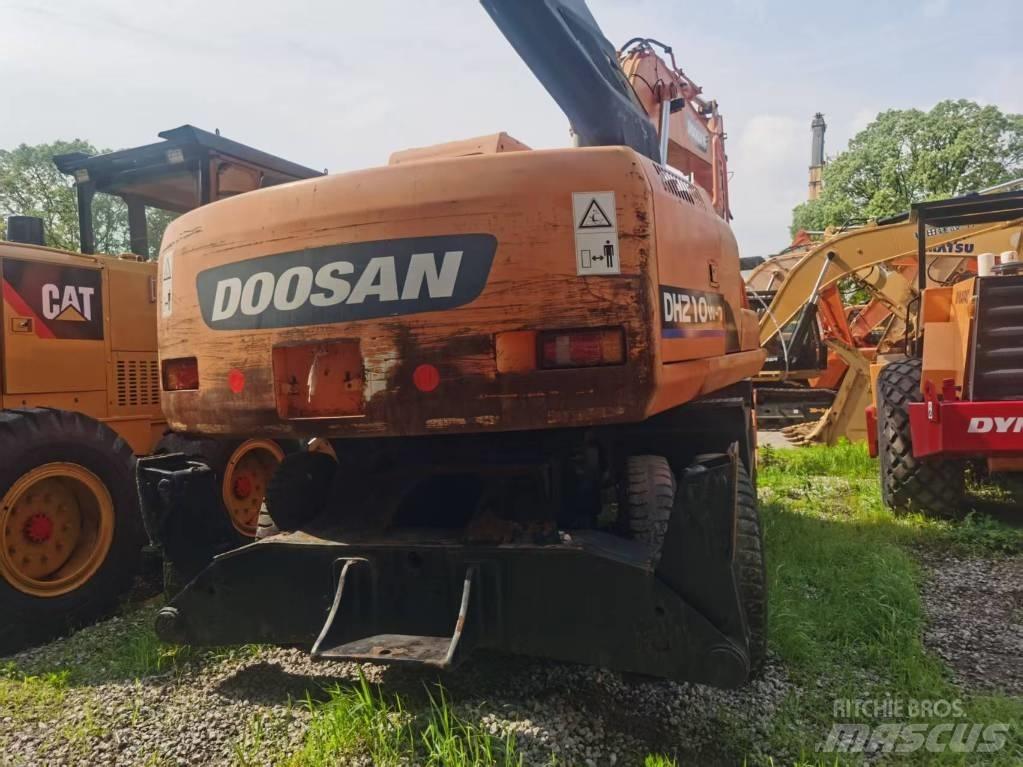 Doosan DH 210 W Pyöräkaivukoneet