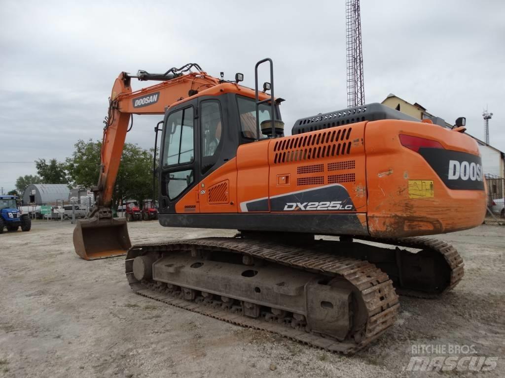 Doosan DX 225 LC-5 Telakaivukoneet