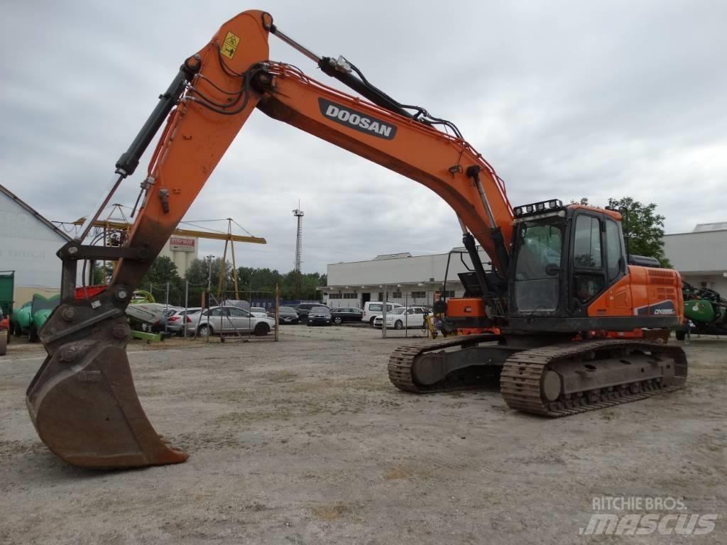 Doosan DX 225 LC-5 Telakaivukoneet