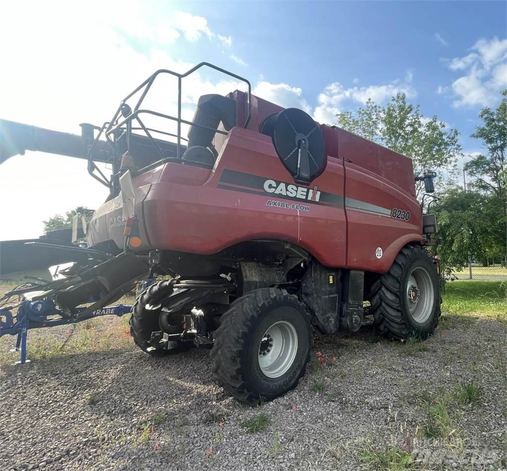 Case IH 8230 AF Leikkuupuimurit