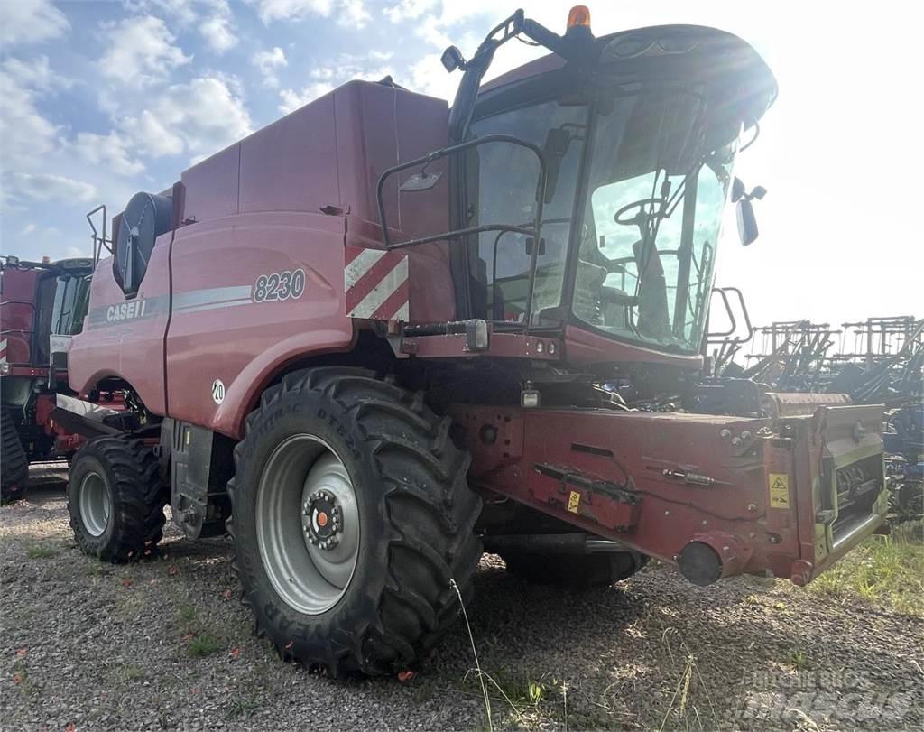 Case IH 8230 AF Leikkuupuimurit
