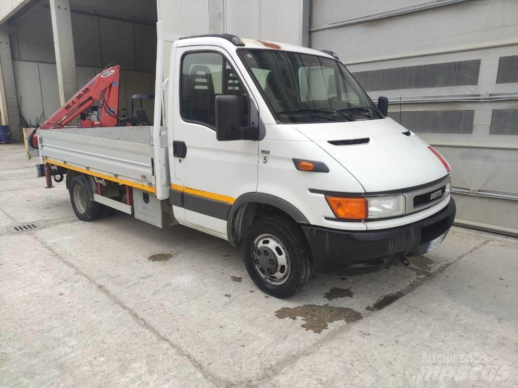 Iveco 50C 15 Jakeluautot