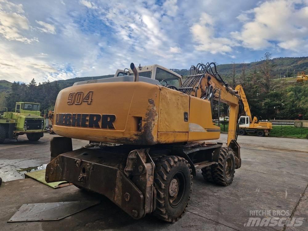 Liebherr A904C Pyöräkaivukoneet