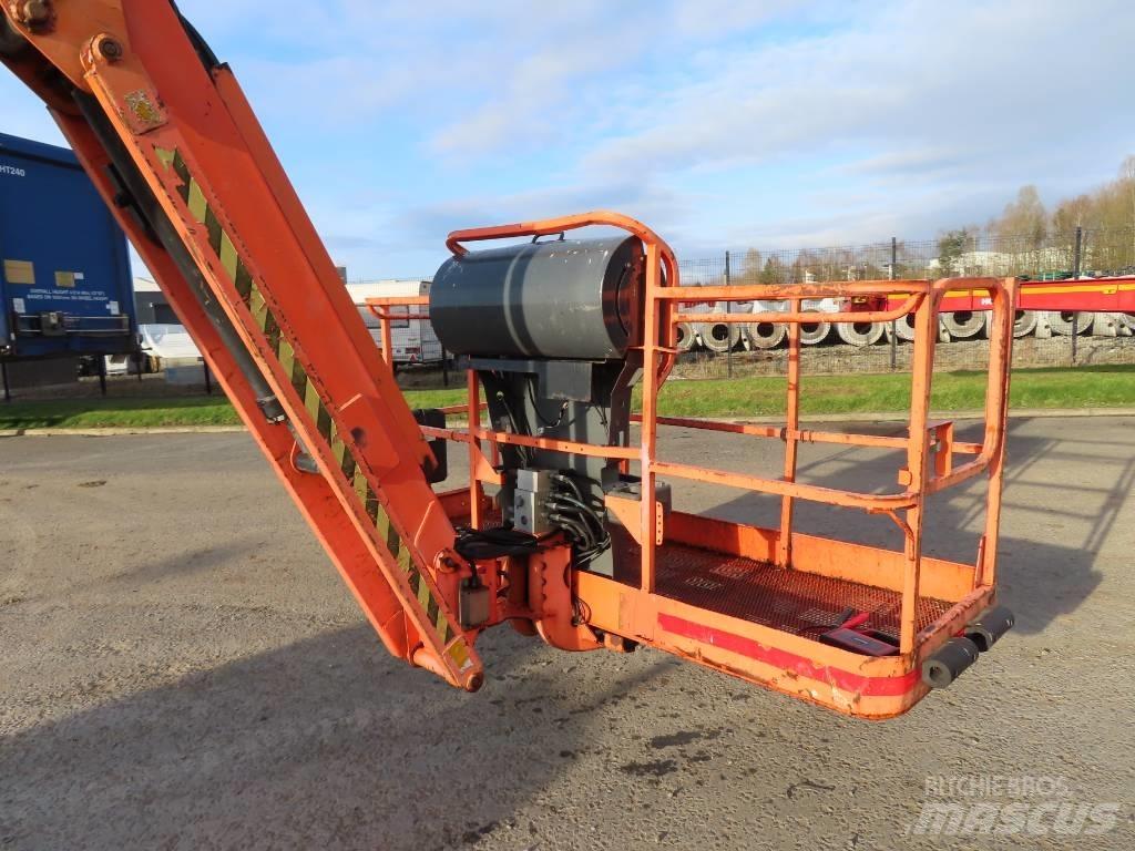 JLG 860 SJ Teleskooppipuominostimet