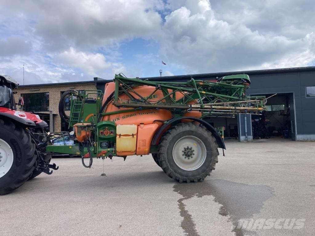 Amazone UX 5200 , 24 M Hinattavat ruiskut