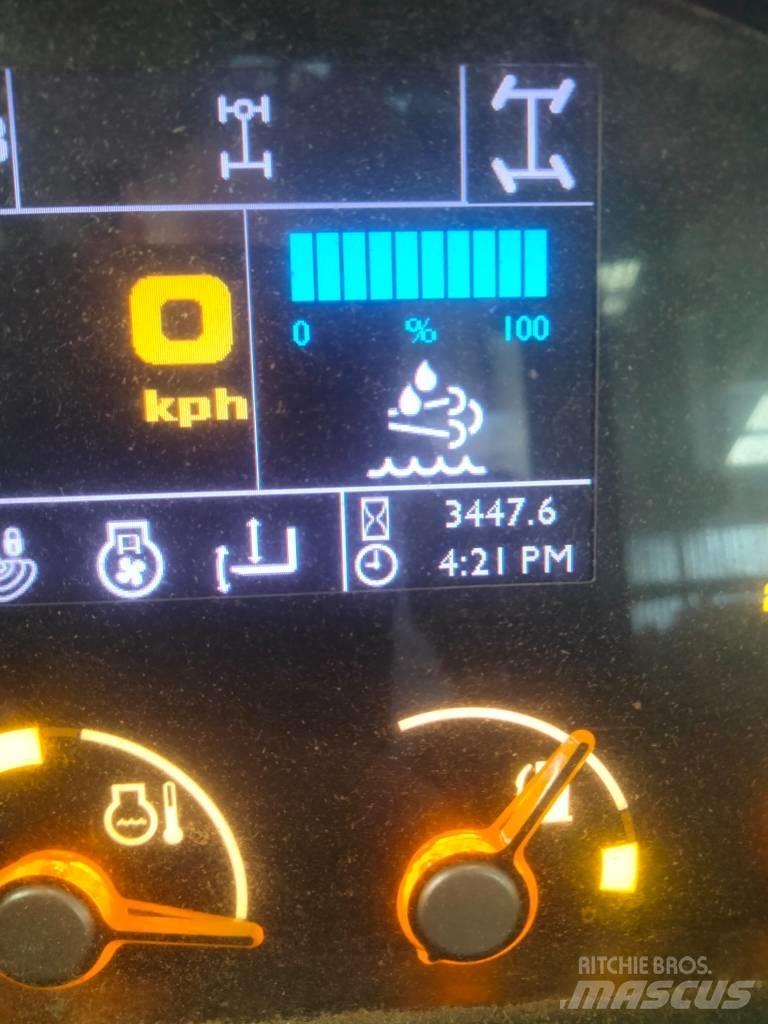 JCB 526-56 Maatalouskurottajat