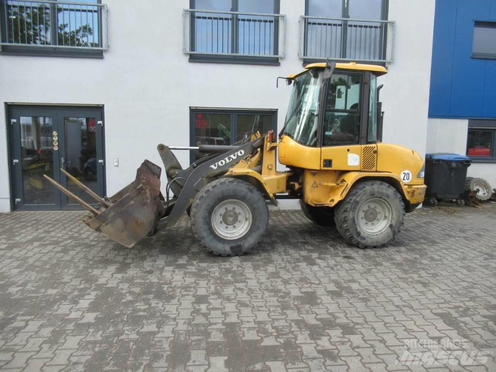 Volvo L 30 B Pyöräkuormaajat