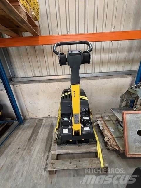 Bomag BPR 60/65 Tärylevyt