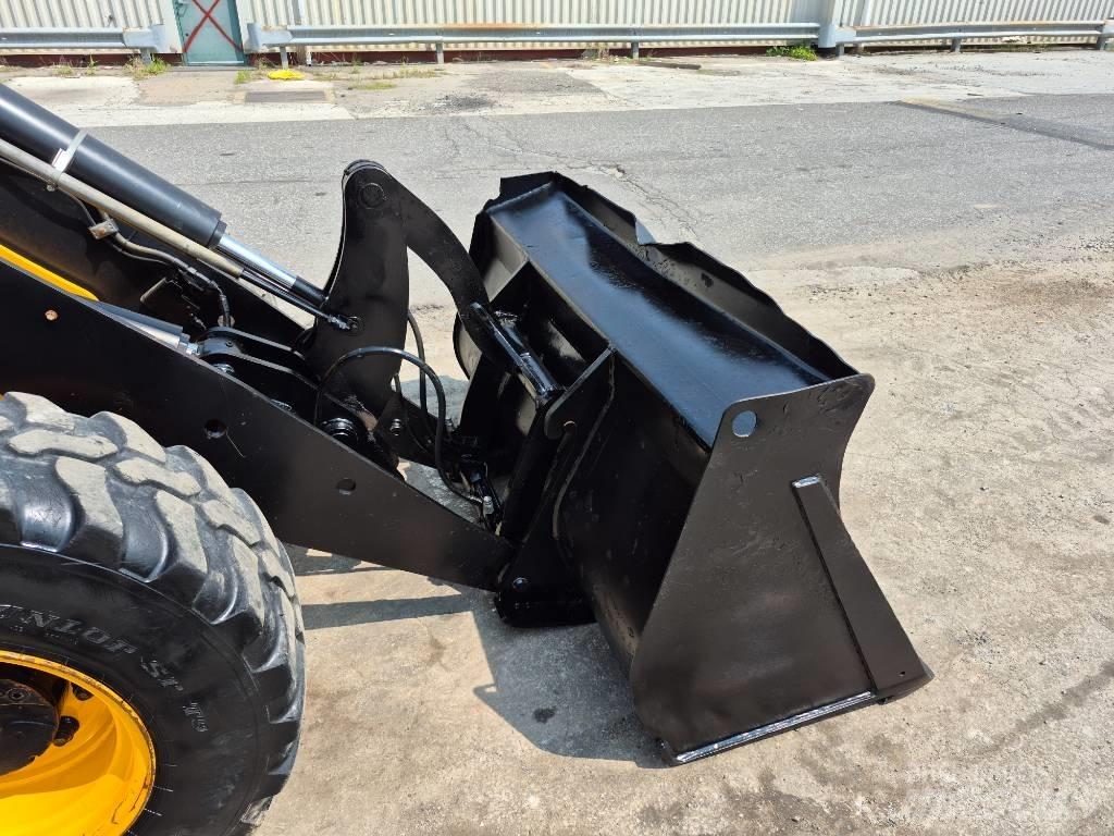 JCB 407 Pyöräkuormaajat
