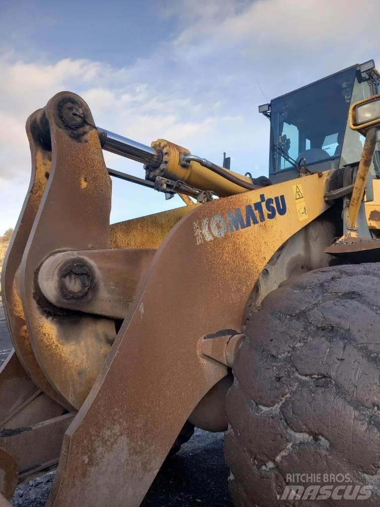 Komatsu WA 600-6 Pyöräkuormaajat
