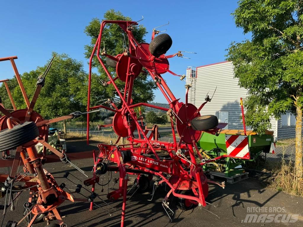 Lely LOTUS 770 Pöyhimet ja haravat