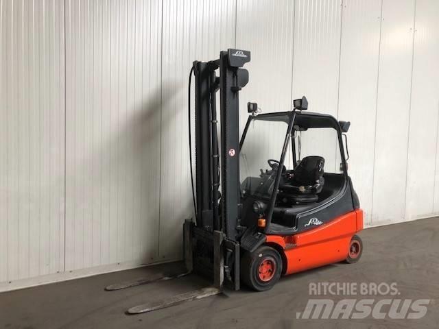 Linde E25-02 Sähkötrukit