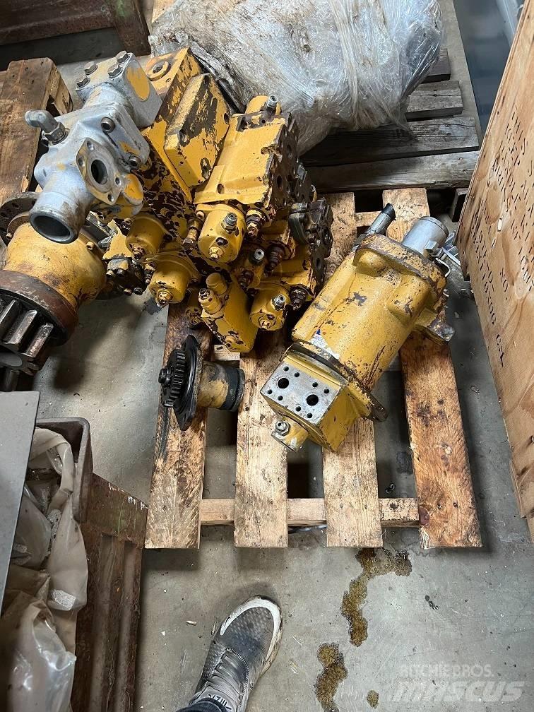 CAT 213 B LC valve Telakaivukoneet