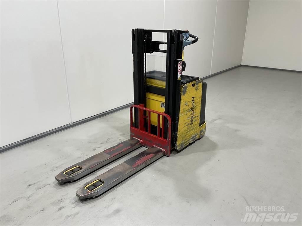 Hyster P2.0SD-17 Ajettavat pinoamisvaunut