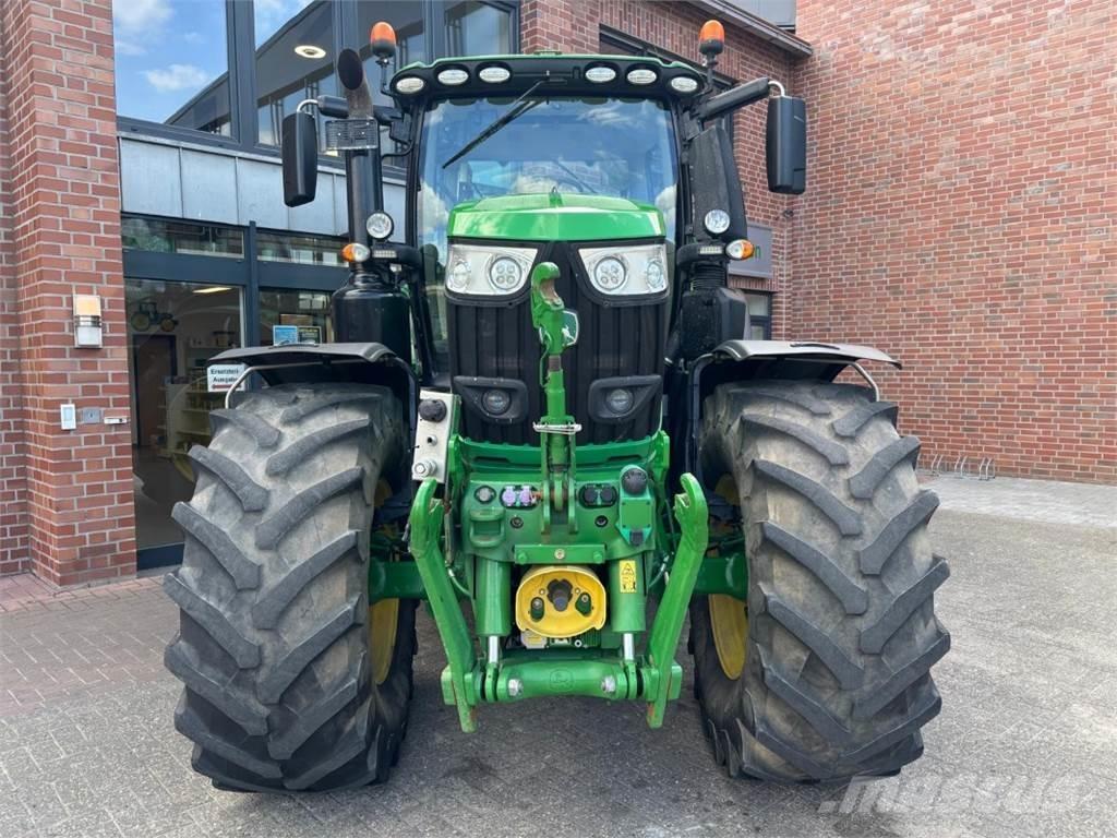 John Deere 6230R Traktorit